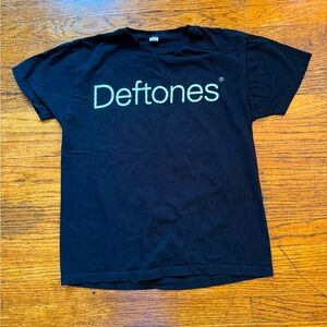 Deftones ohms album shirt, like new 
Size medium